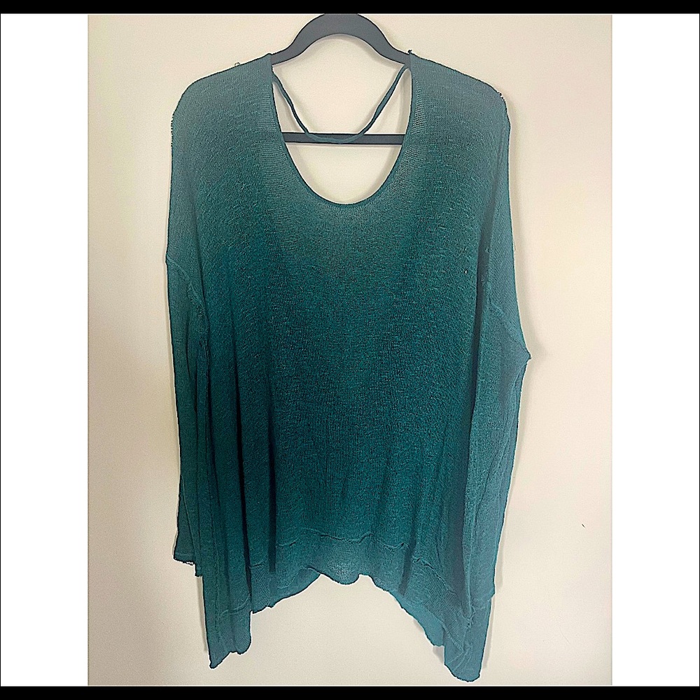 FREE PEOPLE CHASING YOU OPEN TWIST BACK OVERSIZED SWEATER